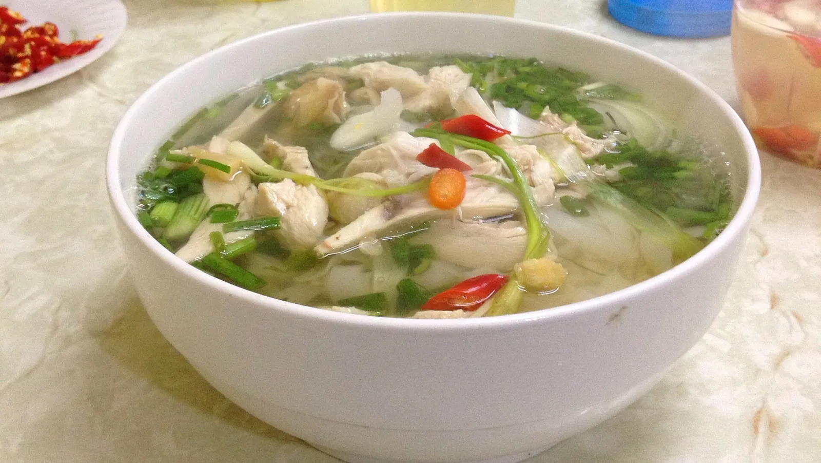 A bowl of Hanoi-style phở gà chicken noodle soup