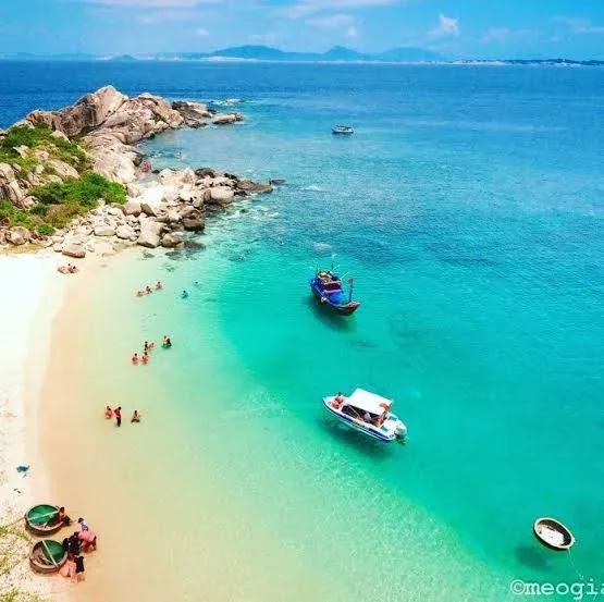 Hon Nua Island & Vung Ro Bay Tour