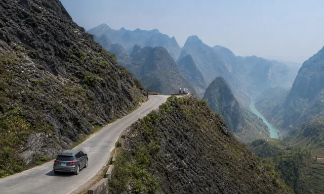 Ha Giang Scenic Road Trip: Hanoi – Dong Van – Meo Vac – Ma Pi Leng
