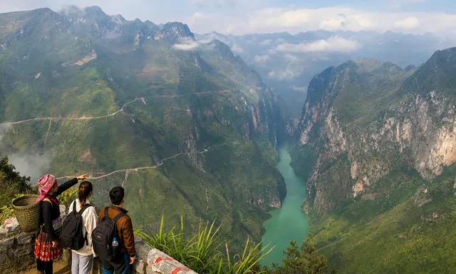 Nho Que River & Ma Pi Leng Pass Tour – The Most Majestic Icon of Ha Giang