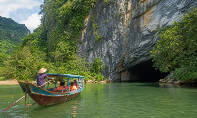 Quang Binh Beach & Cave Relaxation Package