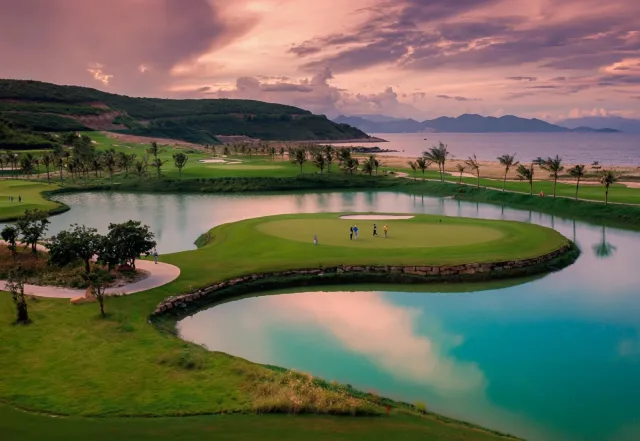 Golf Coast Escape Da Nang