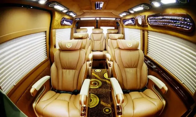 Private Saigon Transit Tour from Airport