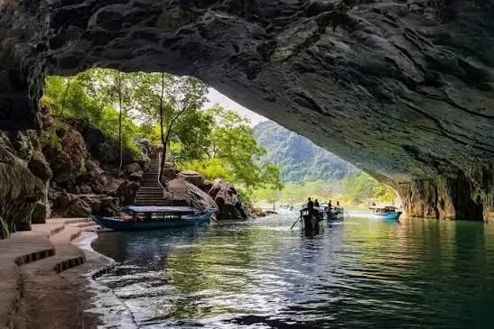Dong Hoi – Phong Nha – Paradise Cave: Cave Wonder