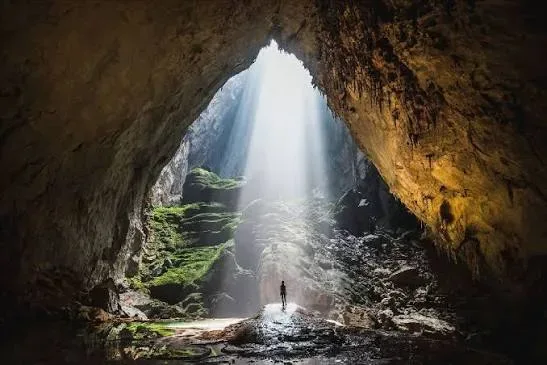 Quang Binh Beach & Cave Relaxation Package