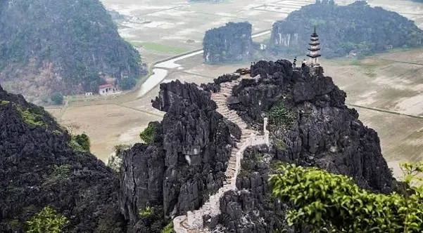 Private Ninh Binh Countryside Tour – Cycling Through Villages, Limestone Mountains & Local Culture