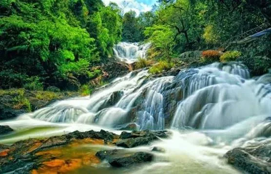 Da Lat 3 Waterfalls Adventure Tour