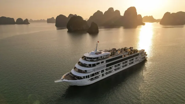Vietnam Heritage Express: Hanoi – Ninh Binh – Ha Long – Da Nang – Hoi An