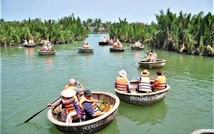 Da Nang – Hoi An – Ba Na – Basket Boat: Family & Beach 2