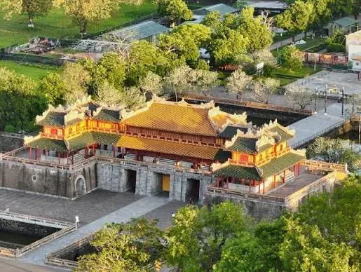Hue Imperial & Spiritual: The Citadel – Royal Tombs – Thien Mu Pagoda – Perfume River 2