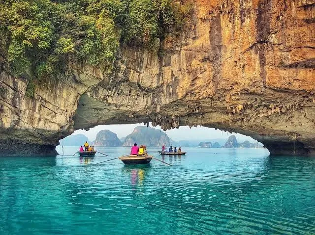 Bai Tu Long Cruise — Serene Bay, Fewer Crowds, Full Heritage 5