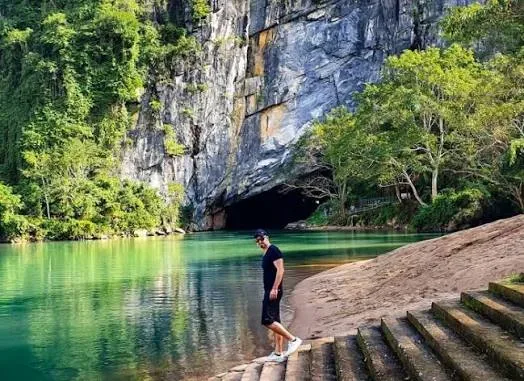 Quang Binh Beach & Cave Relaxation Package 3