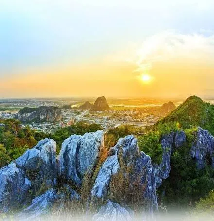 Marble Mountain & Hoi An Ancient Town Tour 4