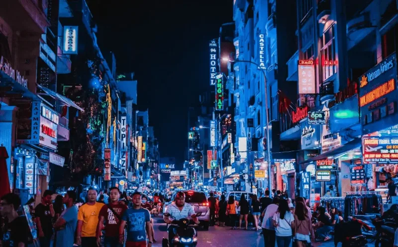 Discover Saigon's Night Food — New Dishes, Hidden Alleys 3