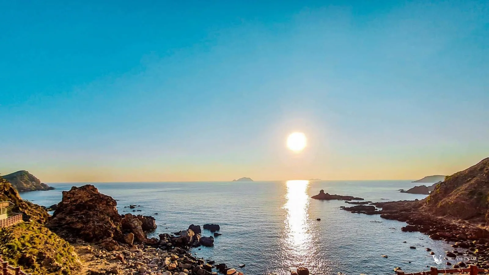 Sunset over the rocks at Eo Gio, Quy Nhon